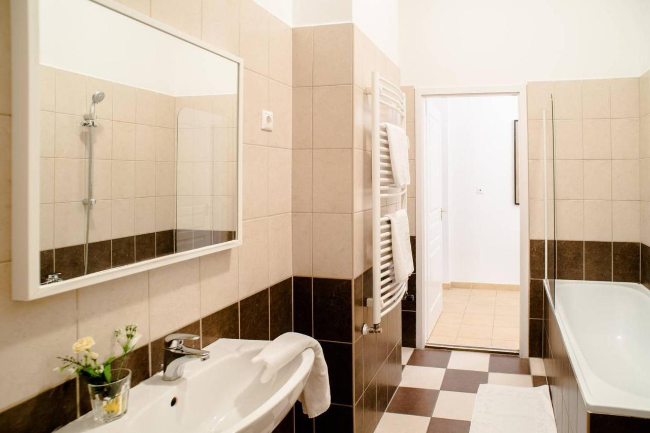 Cosy & Central A/C Apartment Budapest Exterior foto